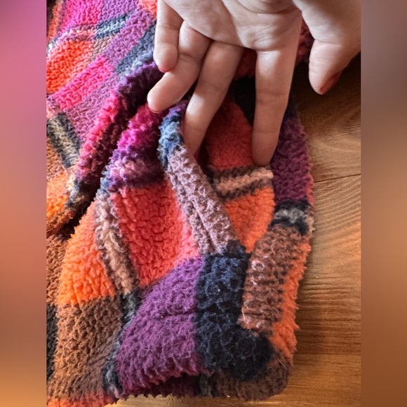 American Eagle Cropped Half Zip Sweater. Size M - Picture 6 of 10